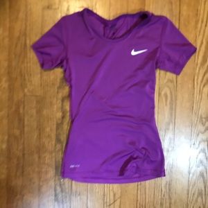 Nike athletic top 💕